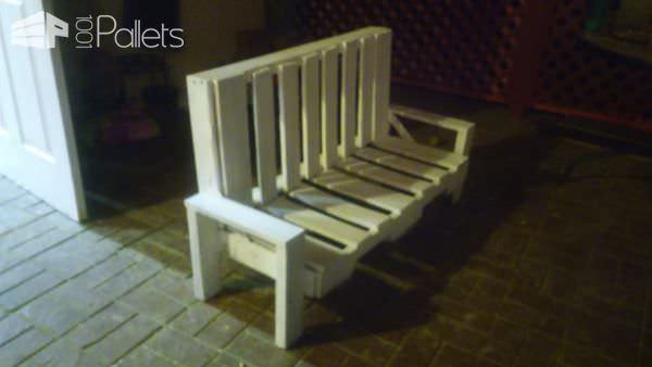 Budget-friendly Easy Playhouse Bench Pallet Benches, Pallet Chairs & Stools Budget-friendly Easy Playhouse Bench Pallet Benches, Pallet Chairs & Stools