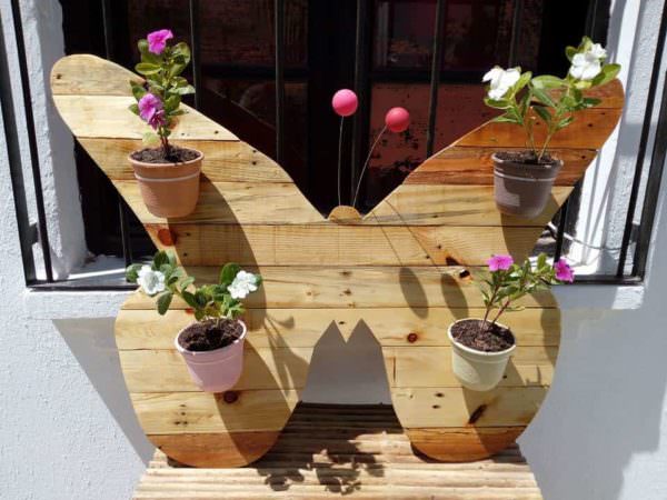 Cheerful Pallet Butterfly Planter Wall Art Pallet Planters & Compost Bins Pallet Wall Decor & Pallet Painting Cheerful Pallet Butterfly Planter Wall Art Pallet Planters & Compost Bins Pallet Wall Decor & Pallet Painting