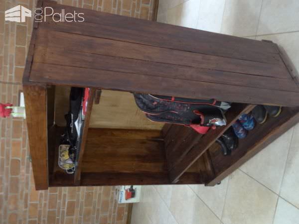 Handy Catch-all Pallet Entryway Shelf Pallet Shelves & Pallet Coat Hangers Handy Catch-all Pallet Entryway Shelf Pallet Shelves & Pallet Coat Hangers