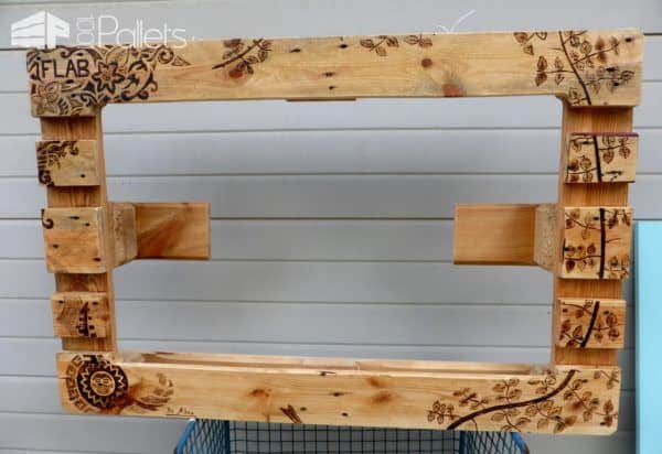 Pyrography-patterned Pallet Television Frame Pallet TV Stands & Racks Pyrography-patterned Pallet Television Frame Pallet TV Stands & Racks