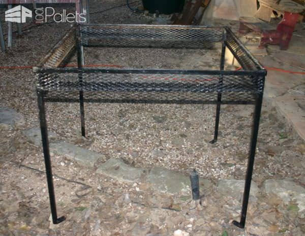 Rescued Rusty Table Into Gorgeous Pallet Table Set Pallet Benches, Pallet Chairs & Stools Pallet Desks & Pallet Tables Rescued Rusty Table Into Gorgeous Pallet Table Set Pallet Benches, Pallet Chairs & Stools Pallet Desks & Pallet Tables