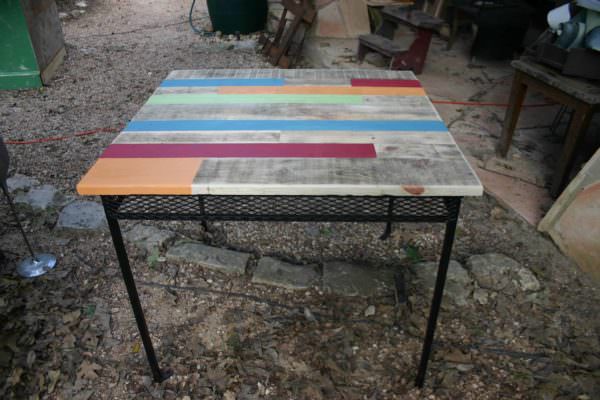 Rescued Rusty Table Into Gorgeous Pallet Table Set Pallet Benches, Pallet Chairs & Stools Pallet Desks & Pallet Tables Rescued Rusty Table Into Gorgeous Pallet Table Set Pallet Benches, Pallet Chairs & Stools Pallet Desks & Pallet Tables