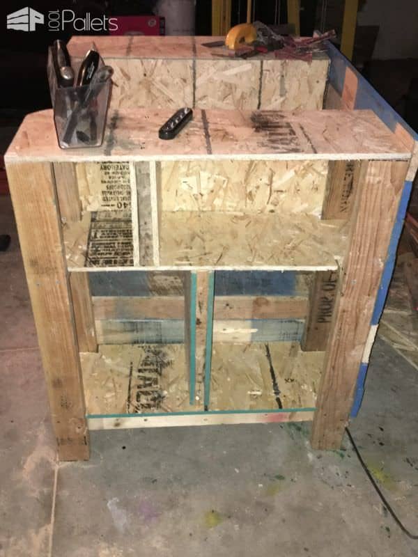 Storage Compartment Pallet Bookcase Lincoln Chair Pallet Benches, Pallet Chairs & Stools Pallet Bookcases & Bookshelves Storage Compartment Pallet Bookcase Lincoln Chair Pallet Benches, Pallet Chairs & Stools Pallet Bookcases & Bookshelves