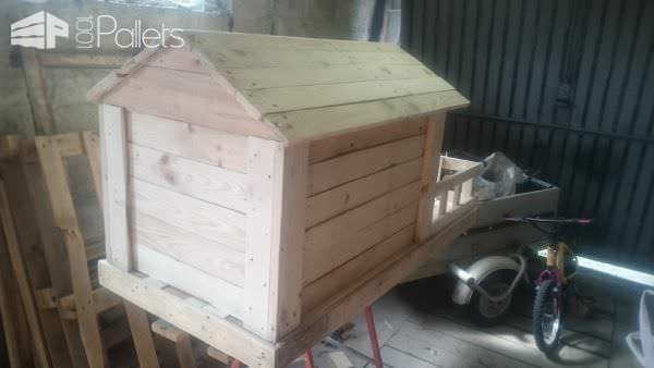 Super-cute Union Jack Pallet Doghouse Animal Pallet Houses & Pallet Supplies Super-cute Union Jack Pallet Doghouse Animal Pallet Houses & Pallet Supplies