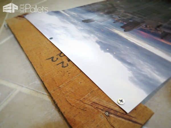 Super Easy Rustic Pallet Photo Hanger Pallet Wall Decor & Pallet Painting Super Easy Rustic Pallet Photo Hanger Pallet Wall Decor & Pallet Painting