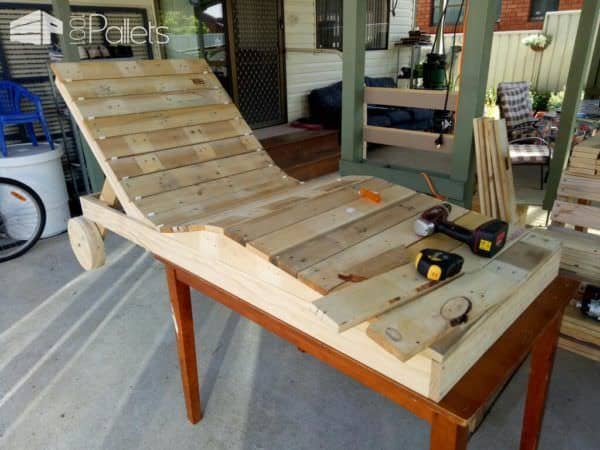 Body-contoured Pallet Chaise Lounger Lounges & Garden Sets Pallet Furniture Body-contoured Pallet Chaise Lounger Lounges & Garden Sets Pallet Furniture