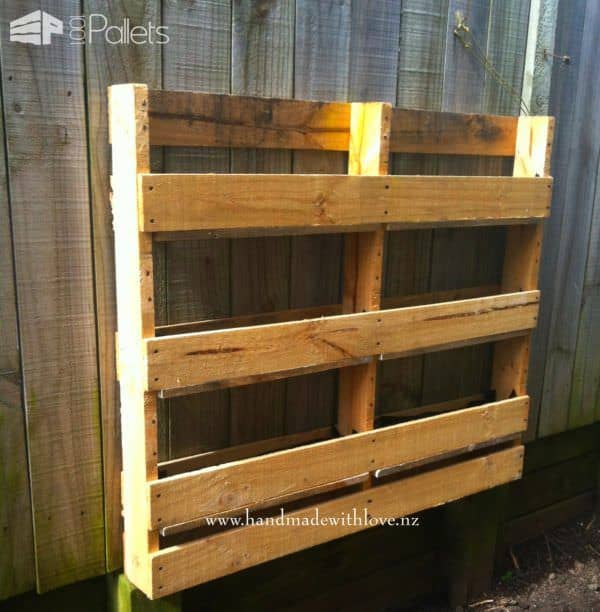 Diy Space-saving Vertical Pallet Herb Planter Pallet Planters & Compost Bins Diy Space-saving Vertical Pallet Herb Planter Pallet Planters & Compost Bins