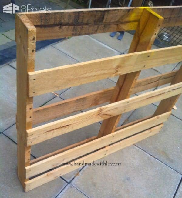 Diy Space-saving Vertical Pallet Herb Planter Pallet Planters & Compost Bins Diy Space-saving Vertical Pallet Herb Planter Pallet Planters & Compost Bins