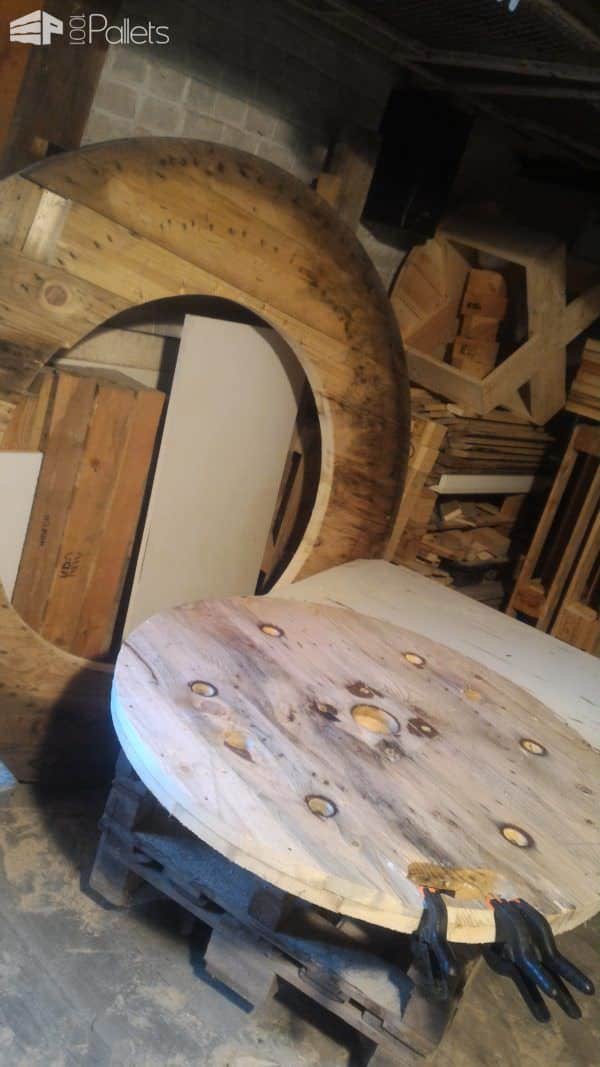 Drum Table Pallet Bench Set Pallet Desks & Pallet Tables Drum Table Pallet Bench Set Pallet Desks & Pallet Tables