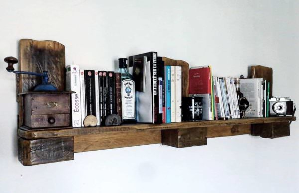 Easy One Pallet Shelf / Étagère Réalisée Avec Une Seule Palette Pallet Shelves & Pallet Coat Hangers Easy One Pallet Shelf / Étagère Réalisée Avec Une Seule Palette Pallet Shelves & Pallet Coat Hangers