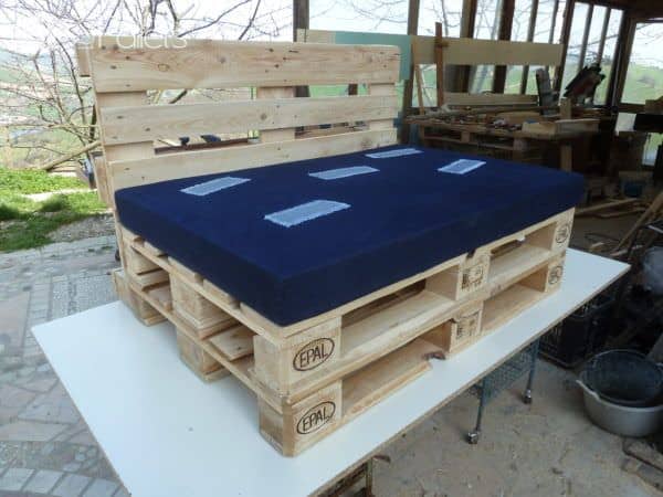 Outdoor Pallet Sectional Set / Maxi Divano Fatto Con I Pallet Lounges & Garden Sets Pallet Sofas & Couches Outdoor Pallet Sectional Set / Maxi Divano Fatto Con I Pallet Lounges & Garden Sets Pallet Sofas & Couches