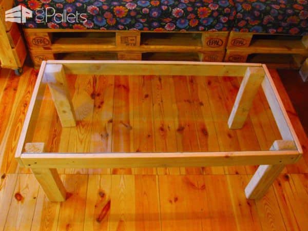Petite Glass-topped Pallet Coffee Table Pallet Coffee Tables Petite Glass-topped Pallet Coffee Table Pallet Coffee Tables