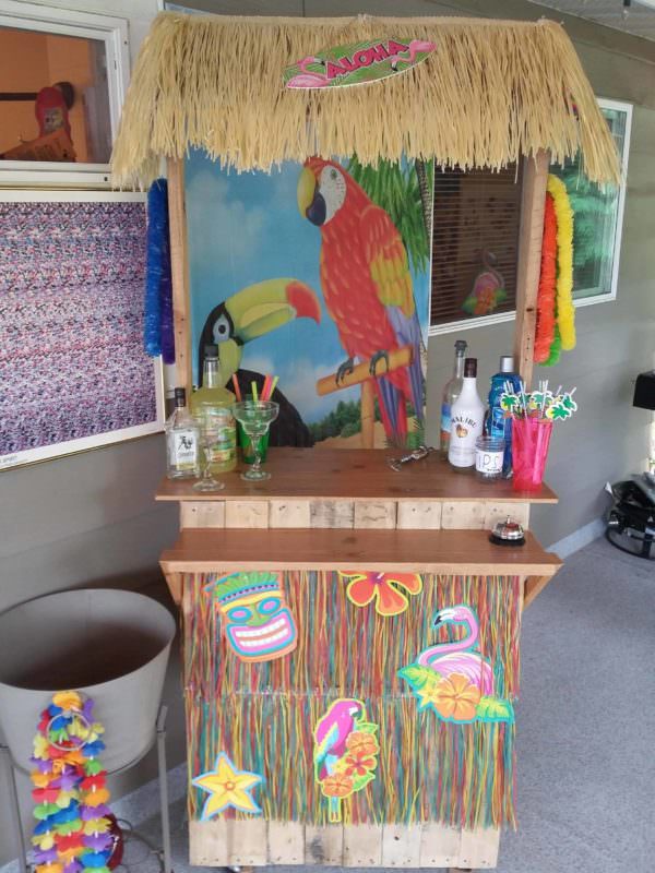 Portable Party 2-pallet Tiki Bar On Wheels Pallet Bars Portable Party 2-pallet Tiki Bar On Wheels Pallet Bars