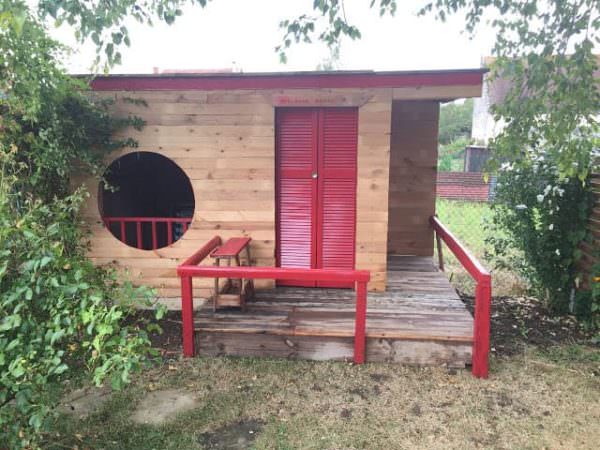 Round-window Kid’s Pallet Playhouse Pallet Sheds, Cabins, Huts & Playhouses Round-window Kid’s Pallet Playhouse Pallet Sheds, Cabins, Huts & Playhouses