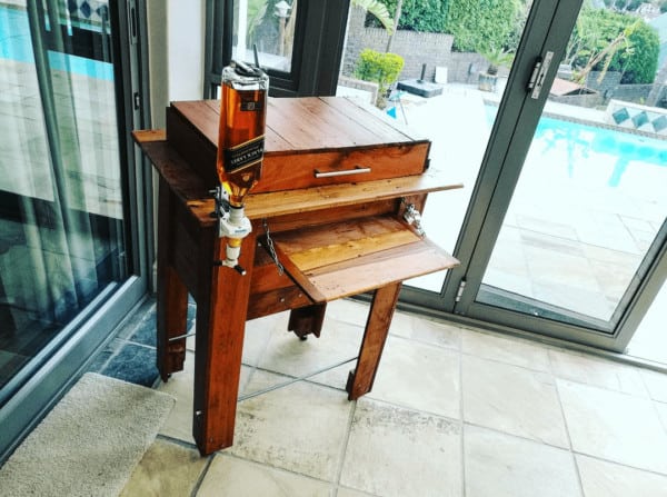 Rustic Pallet Cooler with Folding Table Pallet Bars Pallet Boxes & Chests Rustic Pallet Cooler with Folding Table Pallet Bars Pallet Boxes & Chests