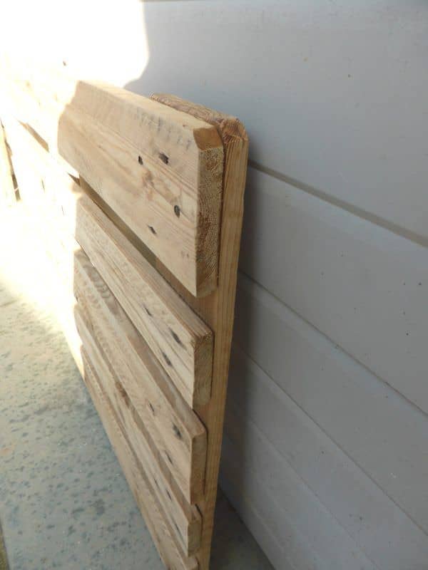 Simply Cute Pallet Hanging Planter / Fioriera Da Appeso Pallet Planters & Compost Bins Simply Cute Pallet Hanging Planter / Fioriera Da Appeso Pallet Planters & Compost Bins