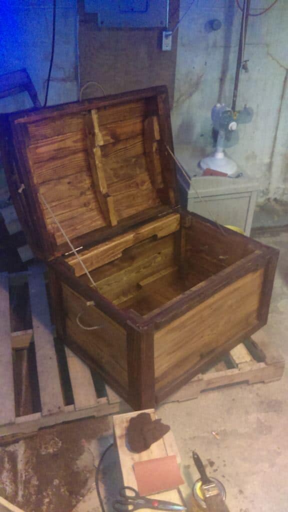Amazing No-cost Arch-topped Pallet Trunk Pallet Boxes & Chests Amazing No-cost Arch-topped Pallet Trunk Pallet Boxes & Chests