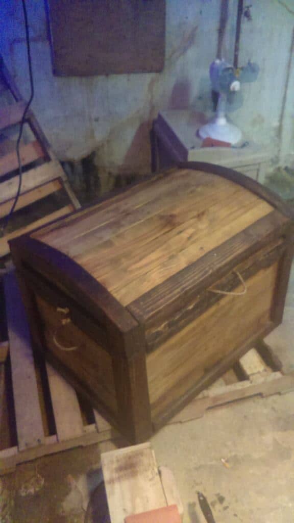 Amazing No-cost Arch-topped Pallet Trunk Pallet Boxes & Chests Amazing No-cost Arch-topped Pallet Trunk Pallet Boxes & Chests