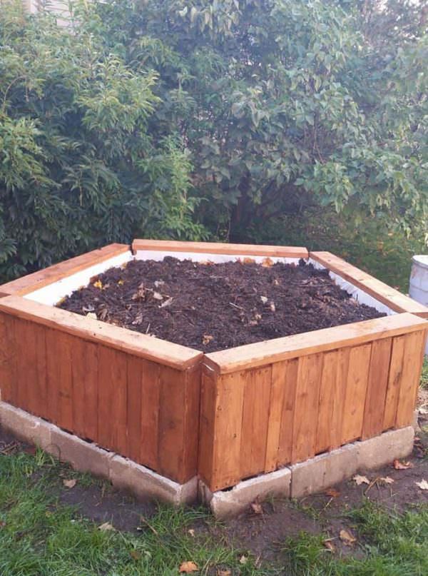 Beautiful, Practical Pallet Raised Garden Bed Pallet Planters & Compost Bins Beautiful, Practical Pallet Raised Garden Bed Pallet Planters & Compost Bins