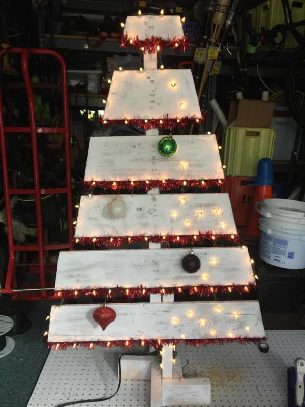 Chunky, Festive Pallet Wood Tree Pallet Home Décor Ideas Chunky, Festive Pallet Wood Tree Pallet Home Décor Ideas