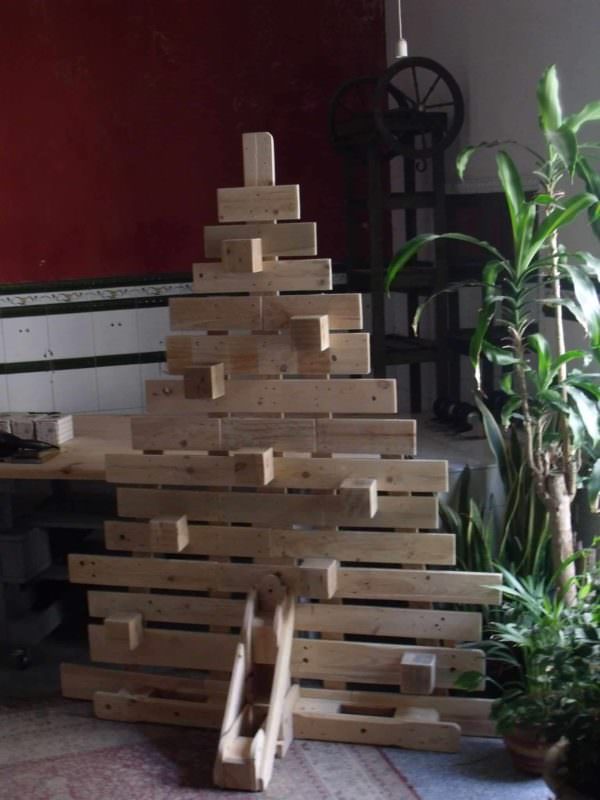 Ornamental Pallet Block Christmas Tree Pallet Home Décor Ideas Ornamental Pallet Block Christmas Tree Pallet Home Décor Ideas