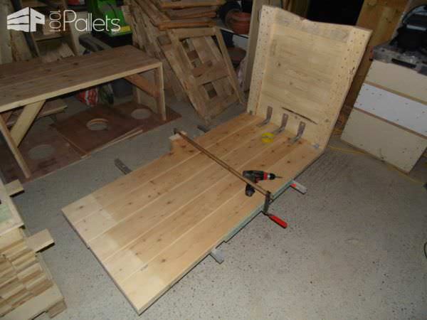 Pallet Desk/Bench Set Featuring Recycled Shed Beams Pallet Desks & Pallet Tables Pallet Desk/Bench Set Featuring Recycled Shed Beams Pallet Desks & Pallet Tables