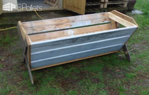 Pallet Hay Bins – Horses Love Using Them Animal Pallet Houses & Pallet Supplies Pallet Hay Bins – Horses Love Using Them Animal Pallet Houses & Pallet Supplies