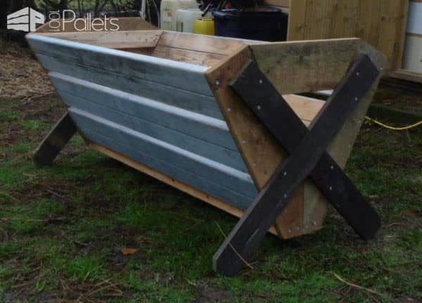 Pallet Hay Bins – Horses Love Using Them Animal Pallet Houses & Pallet Supplies Pallet Hay Bins – Horses Love Using Them Animal Pallet Houses & Pallet Supplies