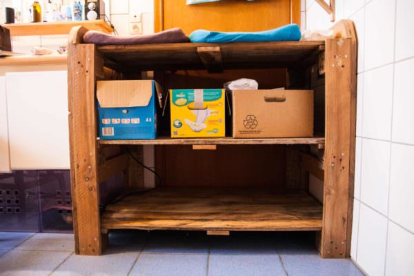 Pallet Wood Double Changing Table/Double Table à Langer En Palettes Pallet Desks & Pallet Tables Pallet Wood Double Changing Table/Double Table à Langer En Palettes Pallet Desks & Pallet Tables