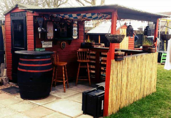 Propoganda 2016 Pallet Bar Extension Pallet Bars Pallet Sheds, Cabins, Huts & Playhouses Propoganda 2016 Pallet Bar Extension Pallet Bars Pallet Sheds, Cabins, Huts & Playhouses