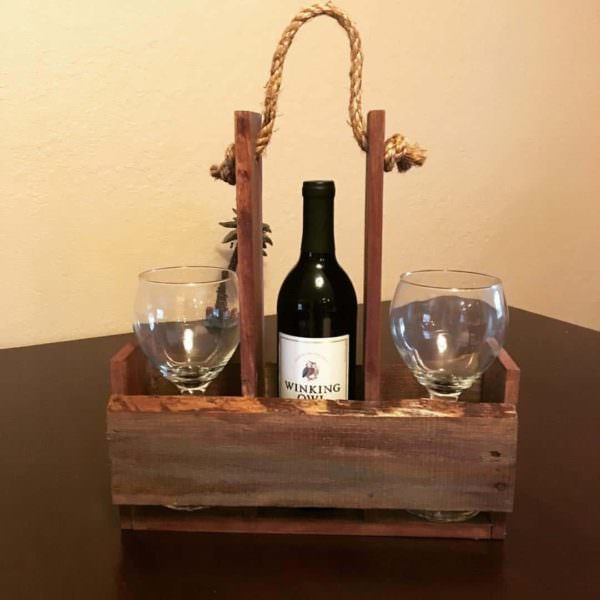 Quick Pallet Wine Holder for Outdoor Picnics Or… Pallet Home Accessories Quick Pallet Wine Holder for Outdoor Picnics Or… Pallet Home Accessories
