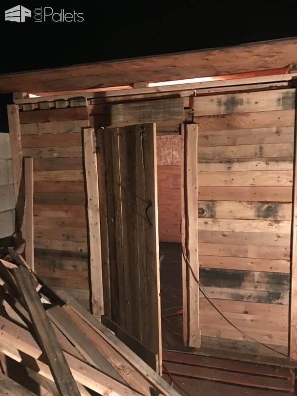 Small, Handy Pallet Storage Shed/Cabin Pallet Sheds, Cabins, Huts & Playhouses Small, Handy Pallet Storage Shed/Cabin Pallet Sheds, Cabins, Huts & Playhouses