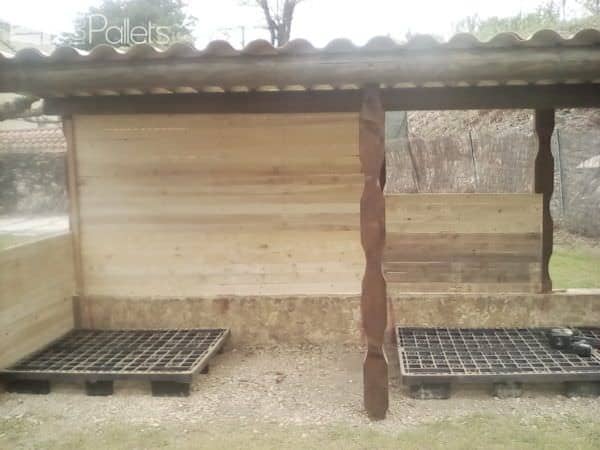 Upcycled Pallet Storage Shelter / Abri a Bois Palette Et Récup’ Pallet Sheds, Cabins, Huts & Playhouses Upcycled Pallet Storage Shelter / Abri a Bois Palette Et Récup’ Pallet Sheds, Cabins, Huts & Playhouses