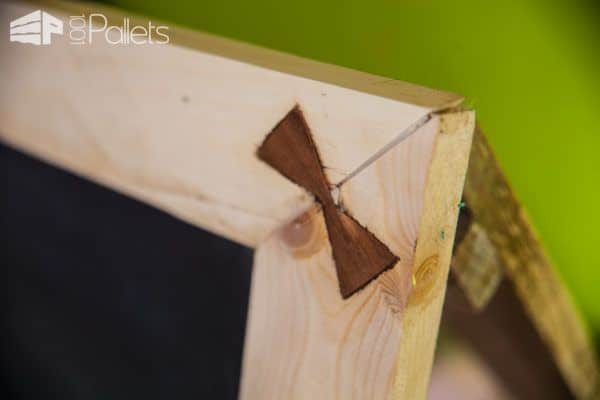 Bowtie-joined Pallet Chalkboard Fun Pallet Crafts for Kids Bowtie-joined Pallet Chalkboard Fun Pallet Crafts for Kids