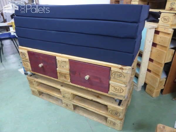 Coffee Bean Pillow Pallet Lounge Set Lounges & Garden Sets Pallet Sofas & Couches Coffee Bean Pillow Pallet Lounge Set Lounges & Garden Sets Pallet Sofas & Couches