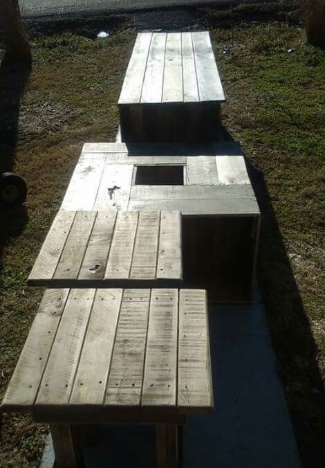 Creative Pallet Living Room Set With Lots of Storage! Pallet Coffee Tables Pallet Desks & Pallet Tables Pallet TV Stands & Racks Creative Pallet Living Room Set With Lots of Storage! Pallet Coffee Tables Pallet Desks & Pallet Tables Pallet TV Stands & Racks