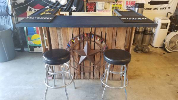 Have 3 Pallets? Make One Pallet Bar! Pallet Bars Have 3 Pallets? Make One Pallet Bar! Pallet Bars