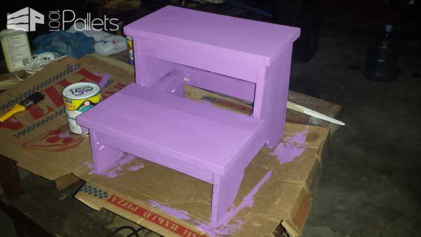 Handy, Adorable Children’s Pallet Step Stool Fun Pallet Crafts for Kids Handy, Adorable Children’s Pallet Step Stool Fun Pallet Crafts for Kids