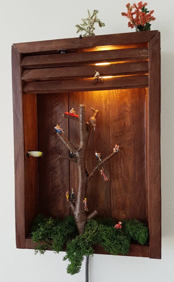 Louvered Pallet Shadowbox Lamp Pallet Home Décor Ideas Pallet Lamps & Lights Louvered Pallet Shadowbox Lamp Pallet Home Décor Ideas Pallet Lamps & Lights