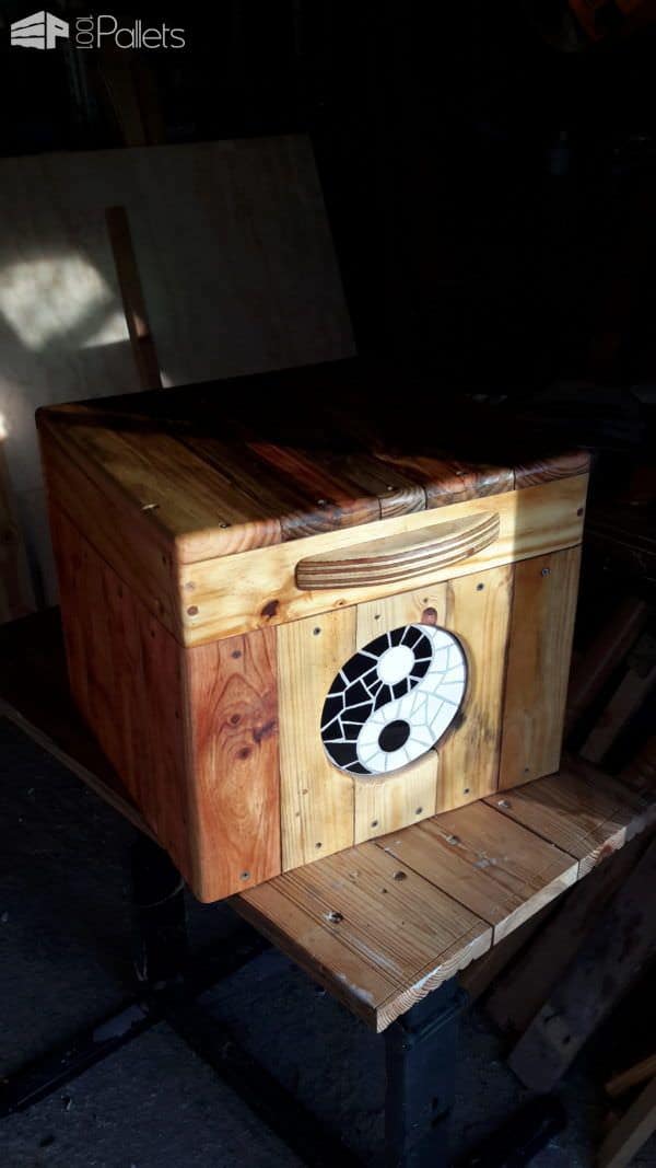 Mosaic Inlay Small Pallet Chest/Seat Pallet Boxes & Chests Mosaic Inlay Small Pallet Chest/Seat Pallet Boxes & Chests