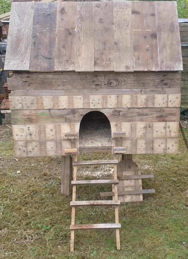 Our Best Pallet Chicken Coops, Hutches & Cages Animal Pallet Houses & Pallet Supplies Our Best Pallet Chicken Coops, Hutches & Cages Animal Pallet Houses & Pallet Supplies