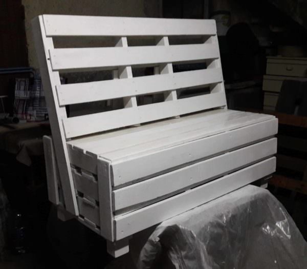 Pallet Box Bench Can Be Used Almost Anywhere! Pallet Benches, Pallet Chairs & Stools Pallet Box Bench Can Be Used Almost Anywhere! Pallet Benches, Pallet Chairs & Stools