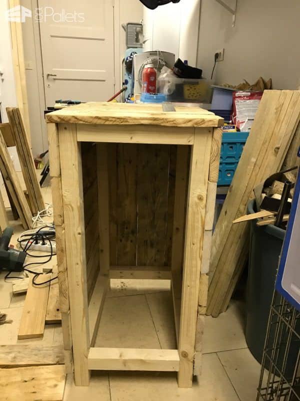 Tilt Out Pallet Garbage Bin for My Utility Room Pallet Cabinets & Wardrobes Pallet Home Accessories Tilt Out Pallet Garbage Bin for My Utility Room Pallet Cabinets & Wardrobes Pallet Home Accessories