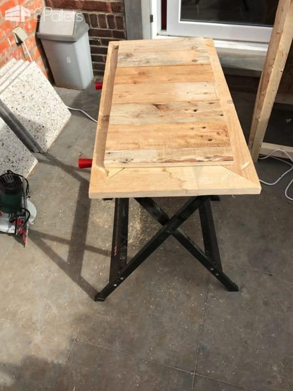 Tilt Out Pallet Garbage Bin for My Utility Room Pallet Cabinets & Wardrobes Pallet Home Accessories Tilt Out Pallet Garbage Bin for My Utility Room Pallet Cabinets & Wardrobes Pallet Home Accessories