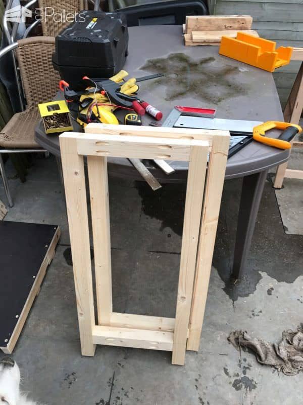 Tilt Out Pallet Garbage Bin for My Utility Room Pallet Cabinets & Wardrobes Pallet Home Accessories Tilt Out Pallet Garbage Bin for My Utility Room Pallet Cabinets & Wardrobes Pallet Home Accessories