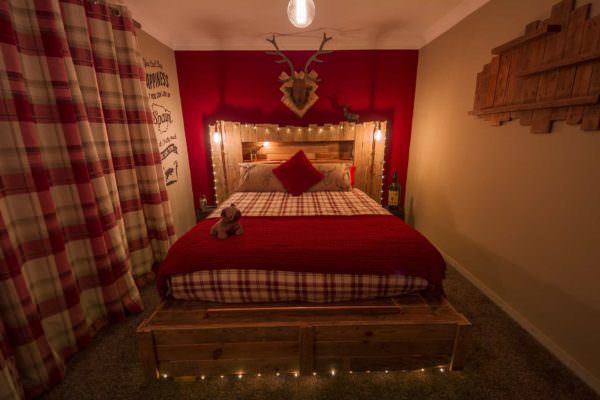 Cabin-inspired Kingsize Pallet Bed Pallet Beds, Pallet Headboards & Frames Cabin-inspired Kingsize Pallet Bed Pallet Beds, Pallet Headboards & Frames