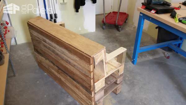 Comfy Little Pallet Garden Bench In Under 2 Hours! Pallet Benches, Pallet Chairs & Stools Comfy Little Pallet Garden Bench In Under 2 Hours! Pallet Benches, Pallet Chairs & Stools