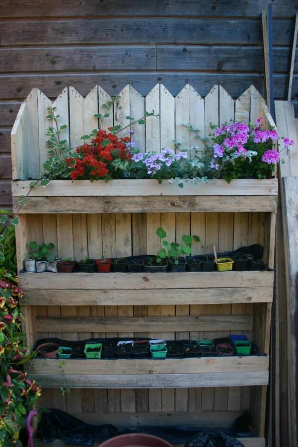 Decorative Vertical Pallet Planter / Mur Vegetal Pallet Planters & Compost Bins Decorative Vertical Pallet Planter / Mur Vegetal Pallet Planters & Compost Bins