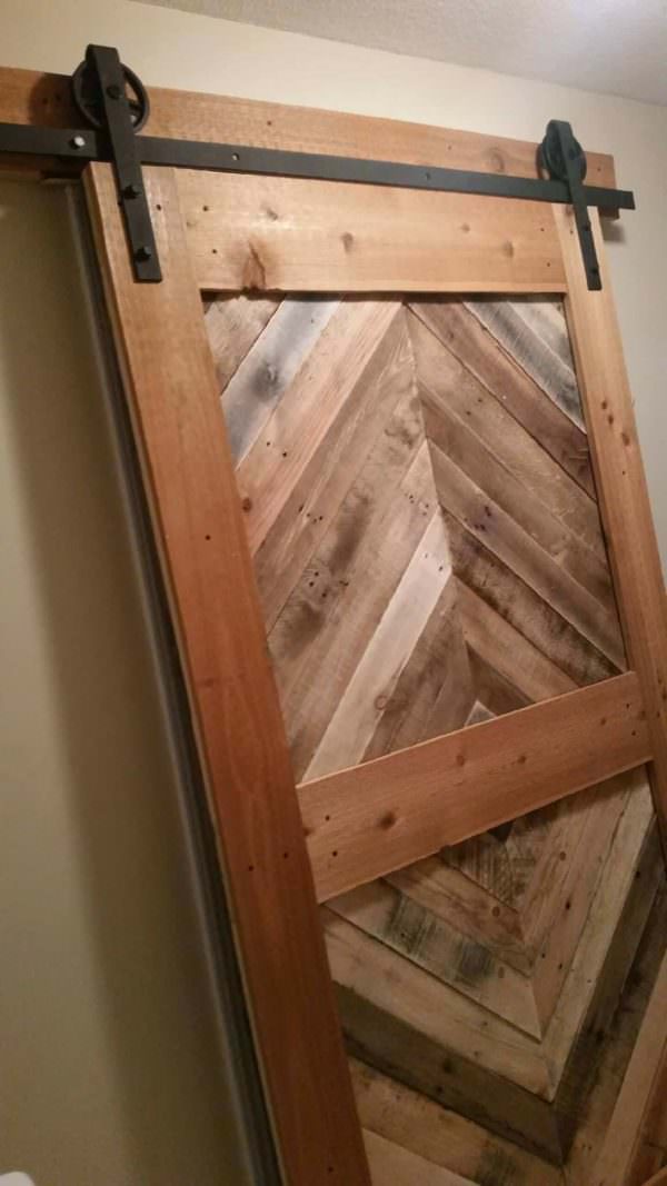 Diamond Pattern Pallet Barn Door Pallet Walls & Pallet Doors Diamond Pattern Pallet Barn Door Pallet Walls & Pallet Doors