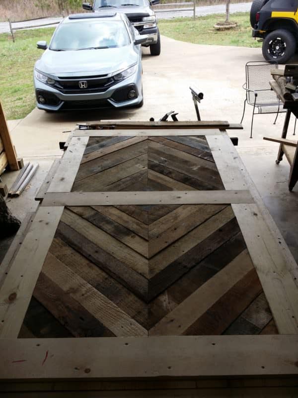 Diamond Pattern Pallet Barn Door Pallet Walls & Pallet Doors Diamond Pattern Pallet Barn Door Pallet Walls & Pallet Doors